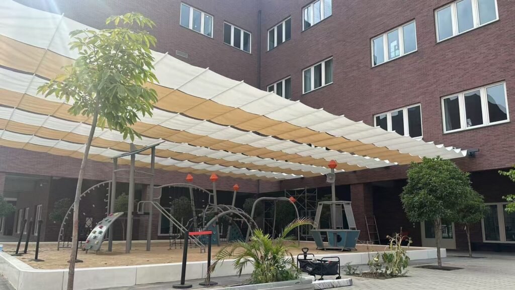 retractable shade canopy