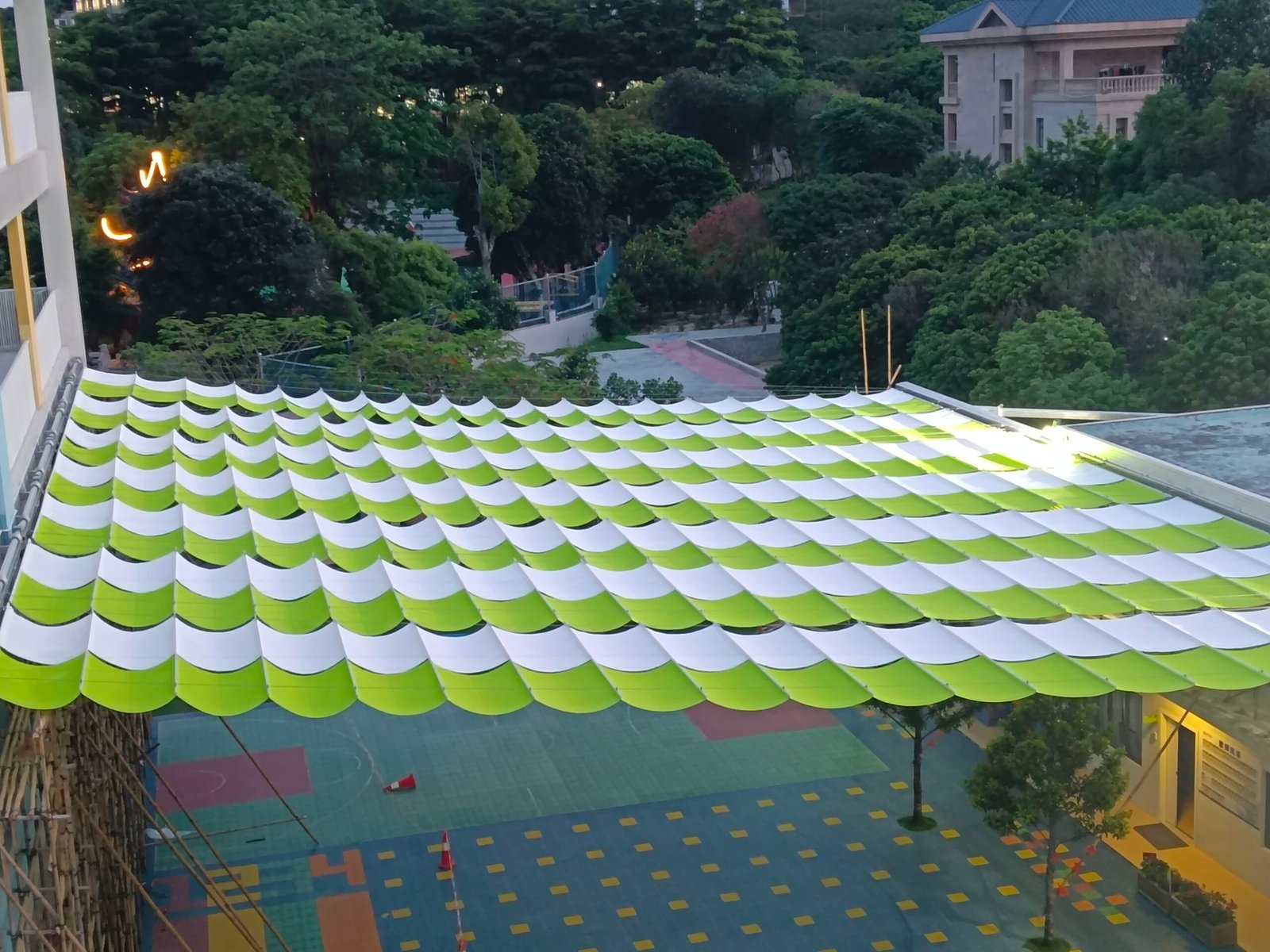 retractable shade canopy