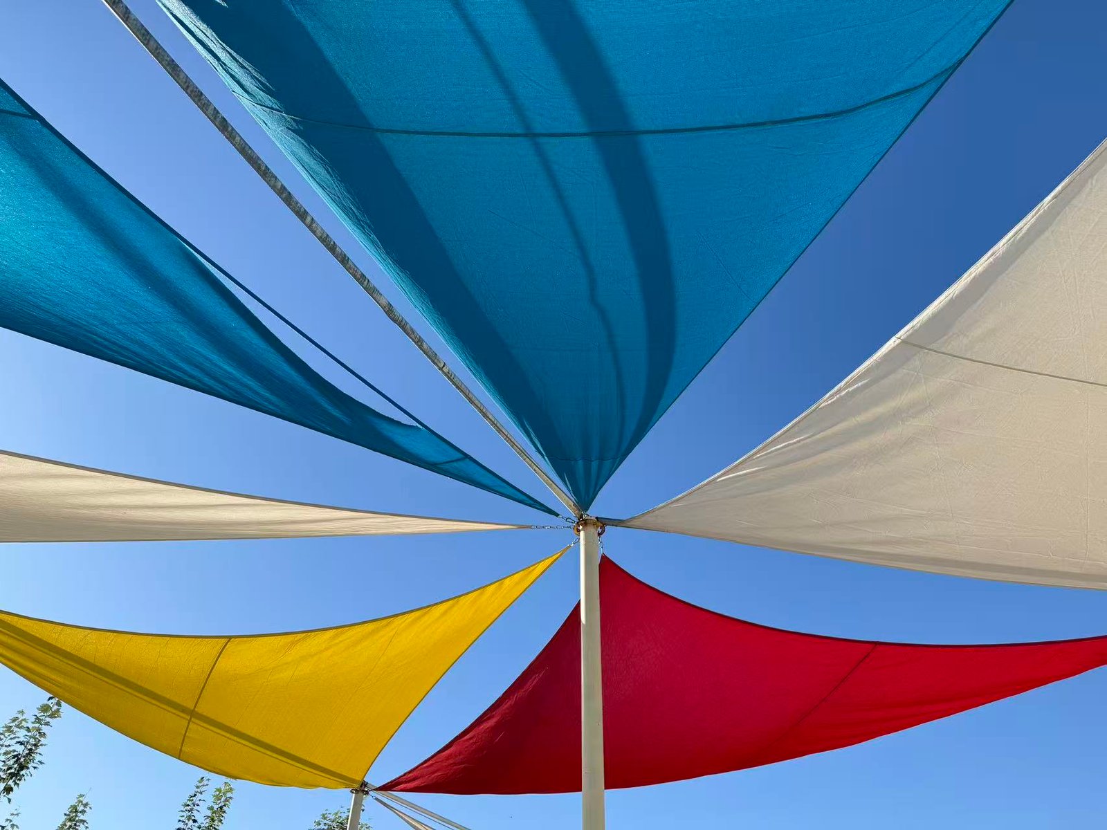 choose shade sail right color