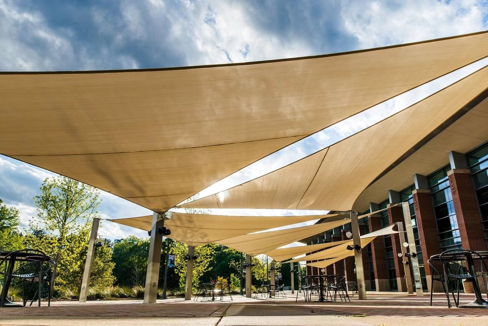 Urban Landscape Design：shade sail design
